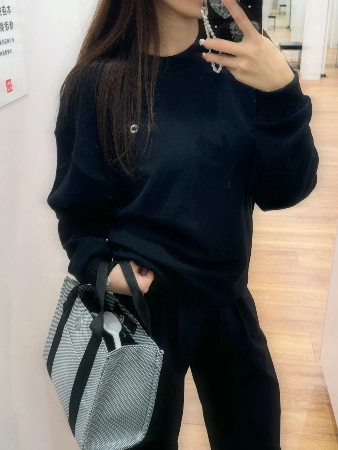 Women's Classic O-Neck Sweatshirt