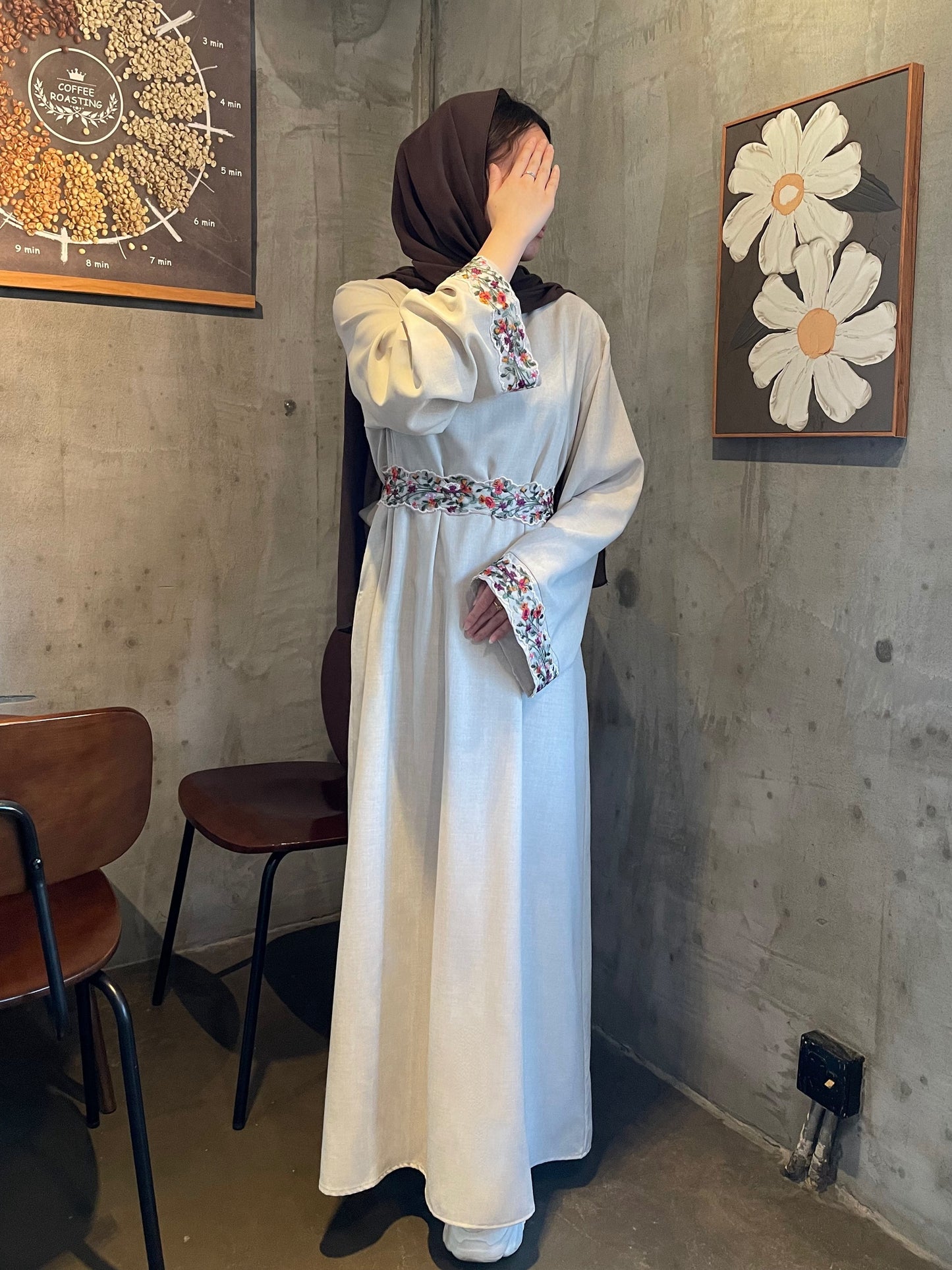 Elegant Floral Embroidered Abaya