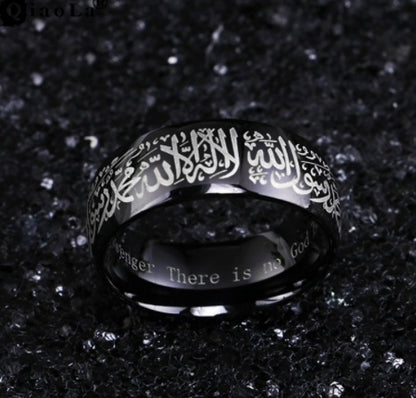 Ring with elegance