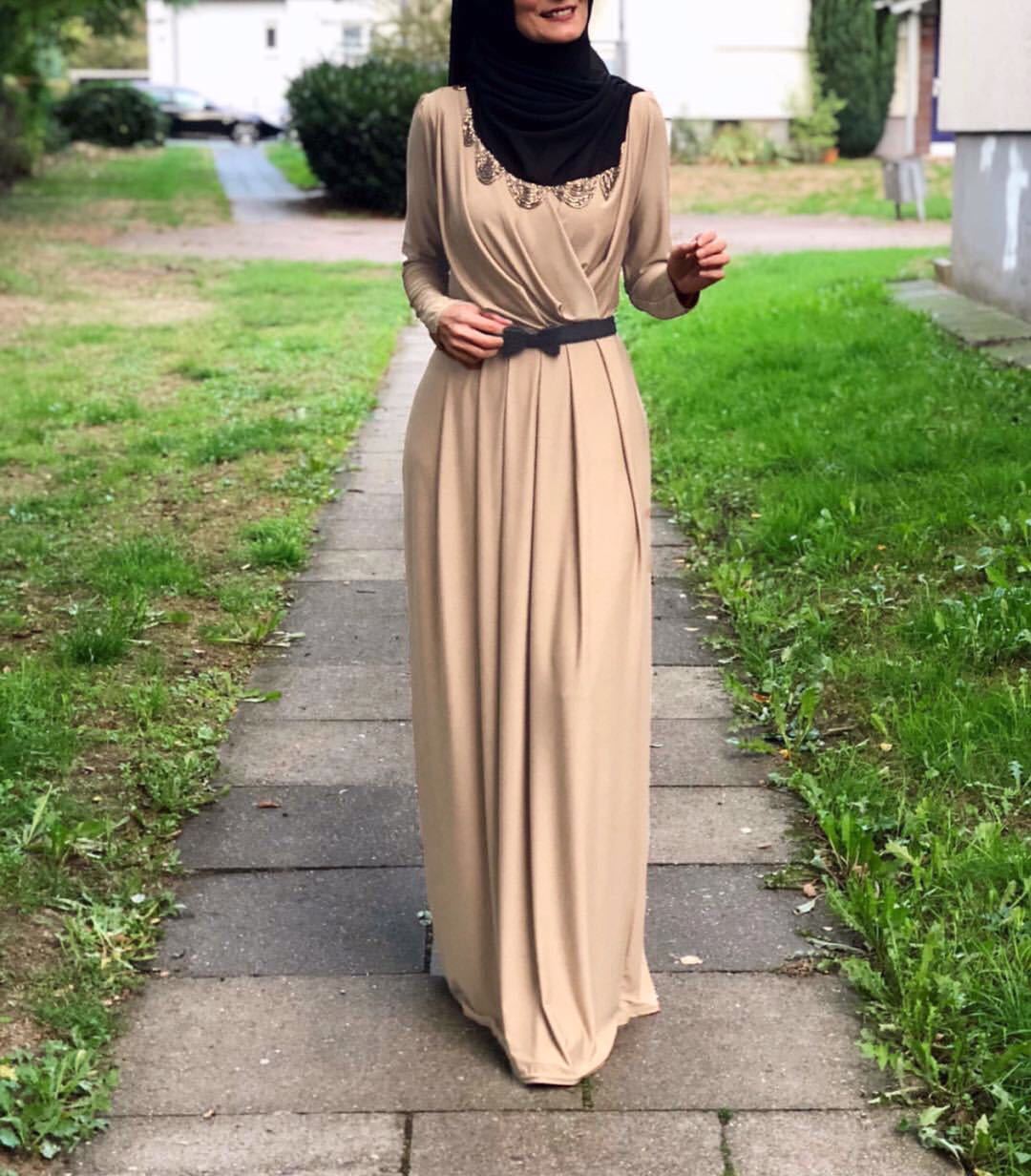 V-Neck Folded Abaya Dress