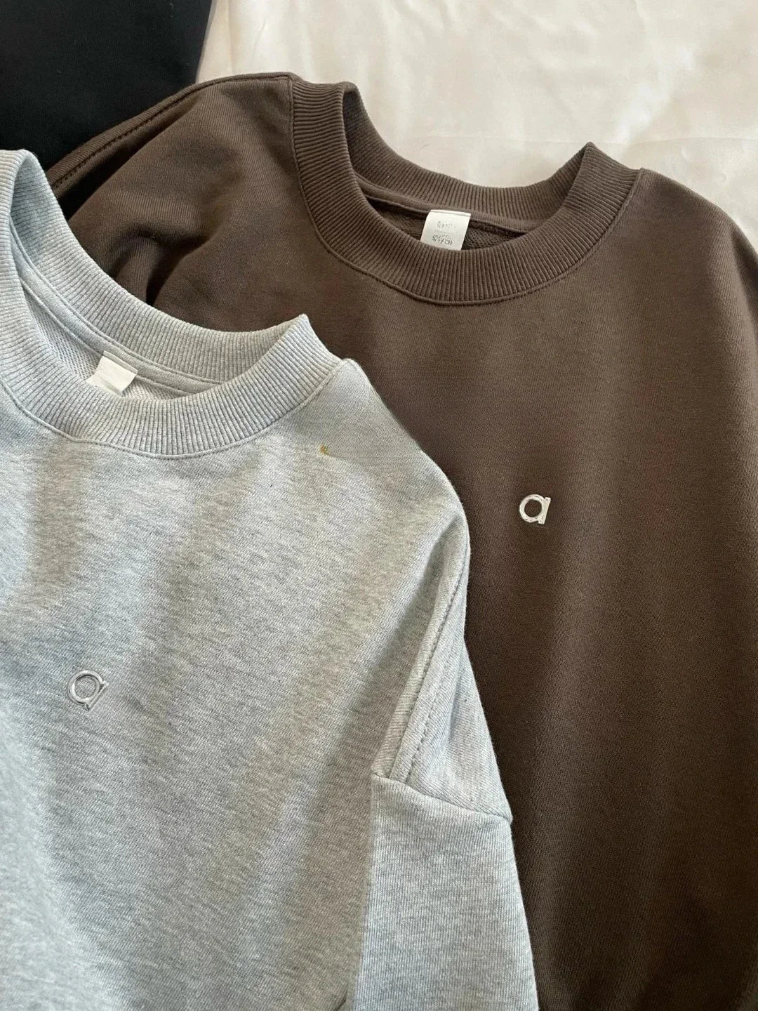 Women's Classic O-Neck Sweatshirt