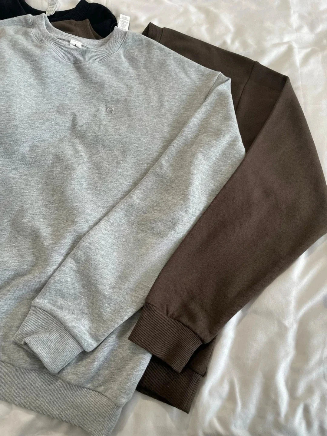 Women's Classic O-Neck Sweatshirt